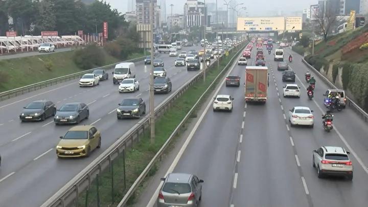İstanbul'da Pazartesi Sabahı Trafik Yoğunluğu ve Güncel Durum