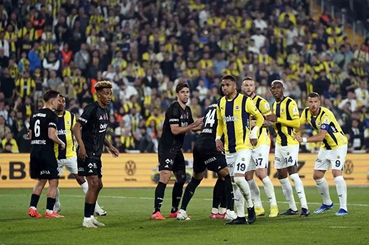 Bu hafta Süper Lig’de büyük rekabet yaşanıyor. Beşiktaş ile Fenerbahçe, Tüpraş Stadyumu’nda karşı karşıya gelecek ve futbolseverleri heyecanlandıracak önemli bir karşılaşma olacak. Maç saat 20.00’de başlayarak yüksek tempolu bir mücadeleye sahne olacak.
