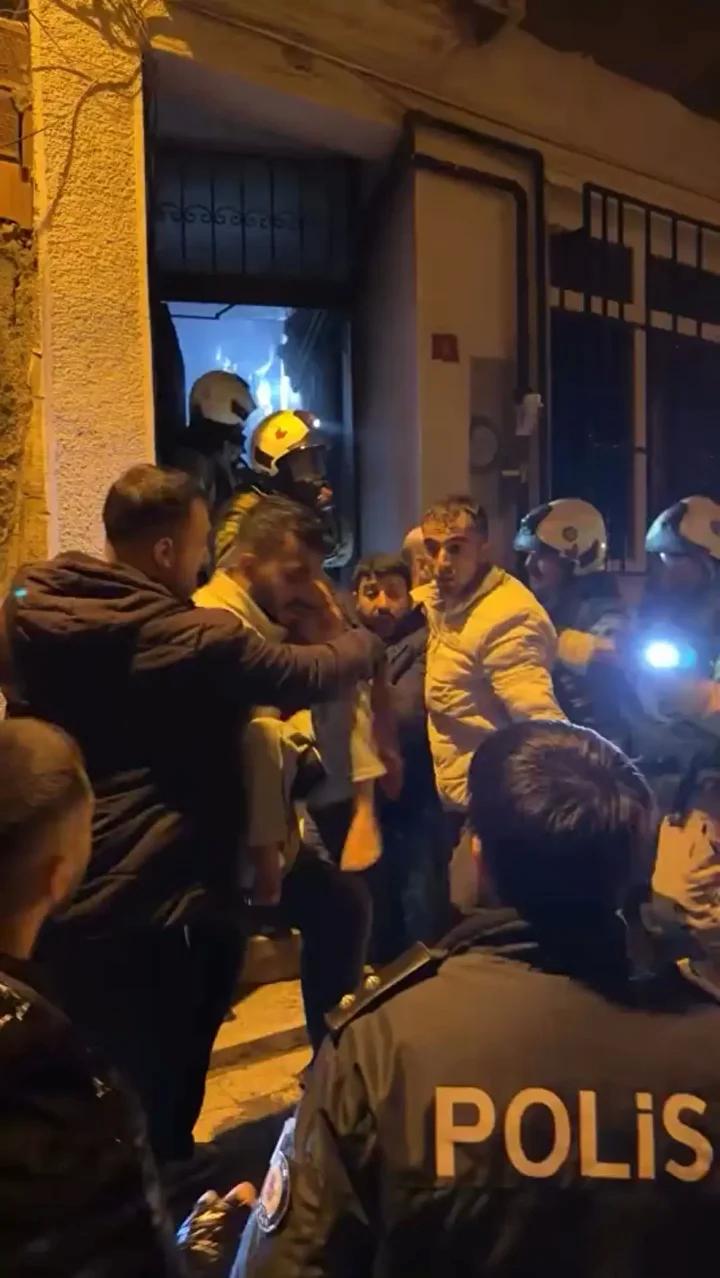 İtfaiye ve Polisin Havai Fişek Sebepli Yangınla Mücadelesi