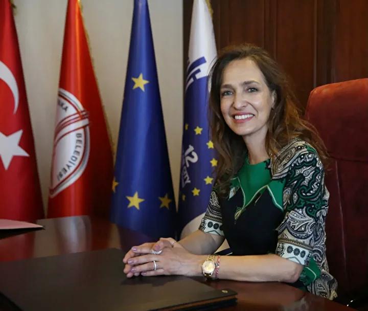 İzmir Esnafı Bostanlı Pazarı'nda Haklarını Savunuyor 5 İzmir Esnafı Bostanlı Pazarı'nda Haklarını Savunuyor