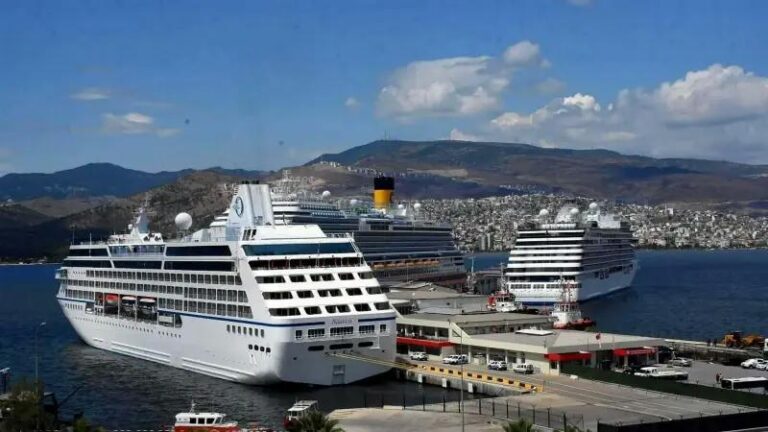 Izmir Limanlarindaki Kruvaziyer Trafiginde Son Durum ve Gelismeler