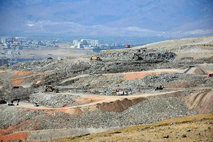 Izmirde Kent Jeolojisi ve Deprem Guvenligi Calistayi Sonuclari