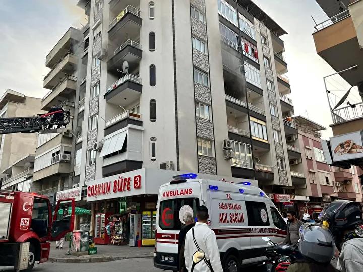 İzmir'deki Apartman Yangını Korkuttu: Olay Yeri ve Sonrası Detaylar