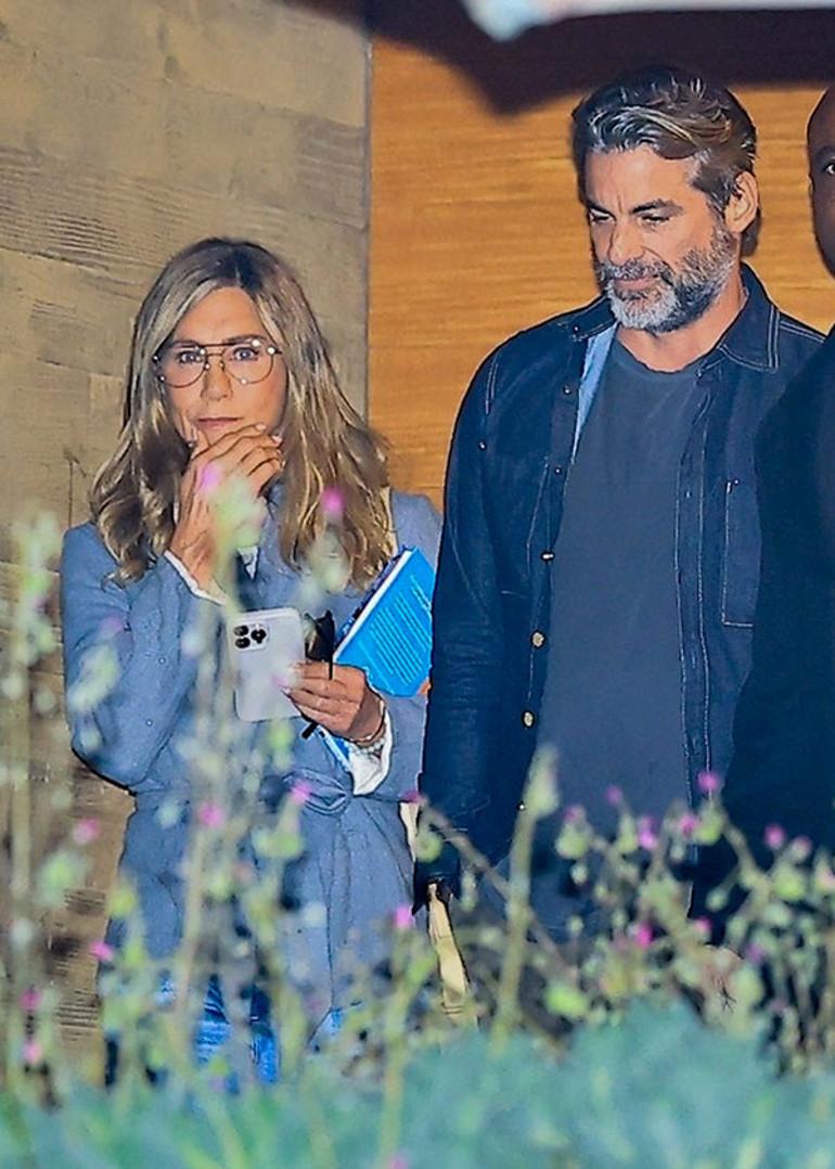 Jennifer Aniston'ın Yeni Aşkı: Jim Curtis ile Yeniden Birliktelik Serüveni
