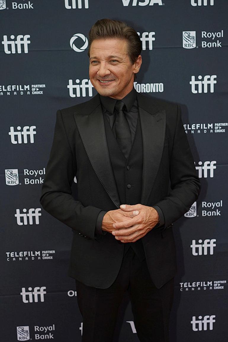 Jeremy Renner Hakkinda Yeni Iddialar ve Yasananlar Yapimci Zhounun Aciklamalari ve Suclamalar