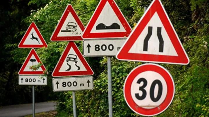 Karayollari Hiz Siniri Standardizasyonu ve Uygulama Guncellemeleri Yol Guncellemeleri ve Trafik Isaretleri Kaldirma Calismalari