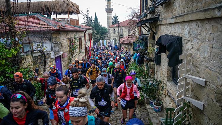 Kaz Daglarinda Tarih ve Doga Ic Ice Kosu Keyfi Kar Spor Ida Ultra 2025