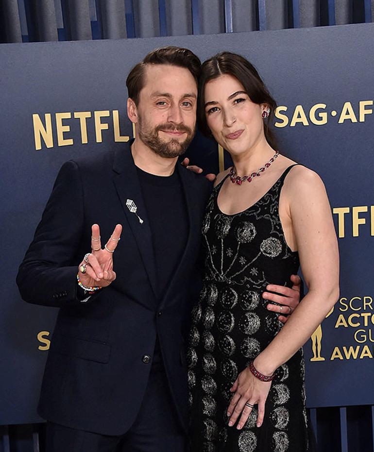 Kieran Culkin ve Jazz Charton Ailelerini Buyutmeye Devam Ediyor Kieran Culkin ve Jazz Charton Ailelerini Buyutmeye Devam Ediyor