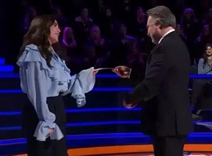 Kim Milyoner Olmak Ister8217de Ilginc Anlar ve Buyuk Oduller Kim Milyoner Olmak Isterde Ilginc Anlar ve Buyuk Oduller