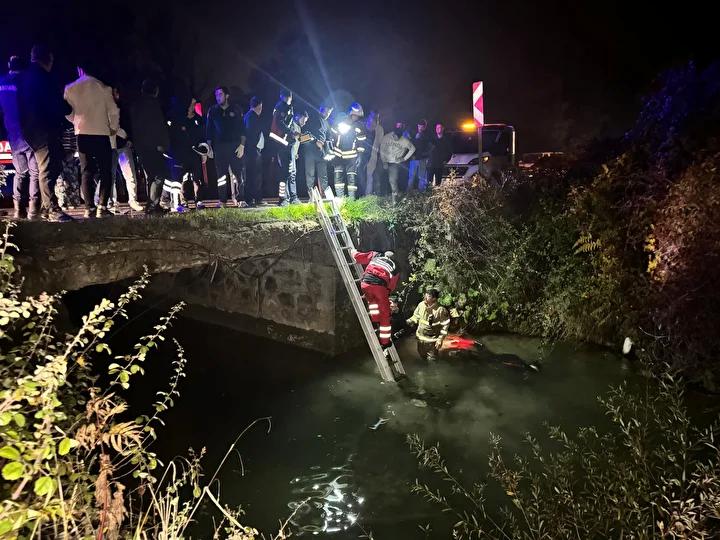 Kopruden Dusen Motosiklet Surucusu Kurtarildi
