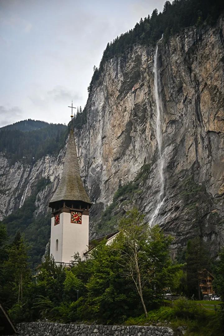 Lauterbrunnen Vadisi: Doğa Harikalarının Buluştuğu Eşsiz Manzara