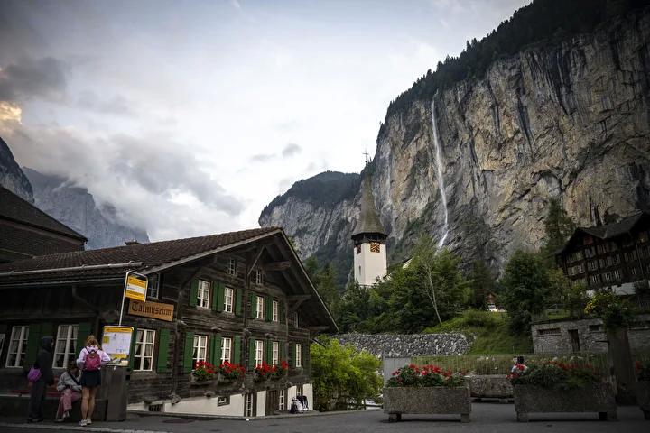 Lauterbrunnen Vadisi: Doğa Harikalarının Buluştuğu Eşsiz Manzara