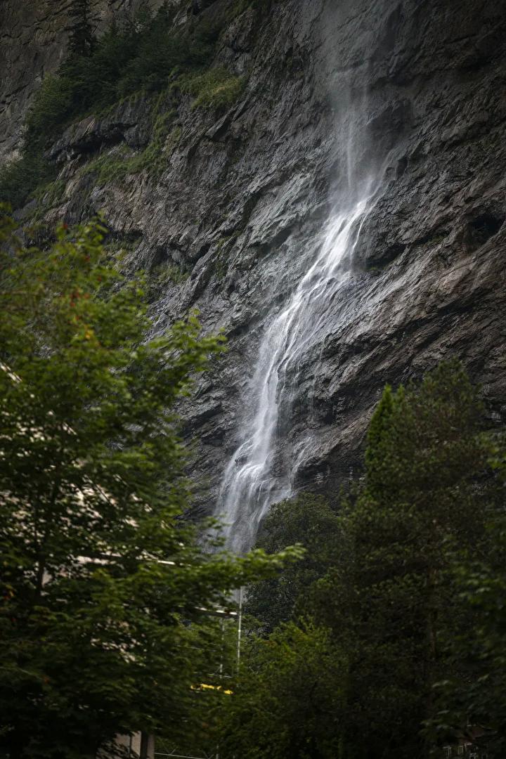 Lauterbrunnen Vadisi: Doğa Harikalarının Buluştuğu Eşsiz Manzara