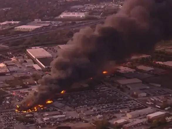 Louisville8217daki Kargo Ucagi Kazasinda Olu Sayisi Artmaya Devam Ediyor Hayatini Kaybedenlerden Birinin Cocuk Oldugu Ortaya Cikti