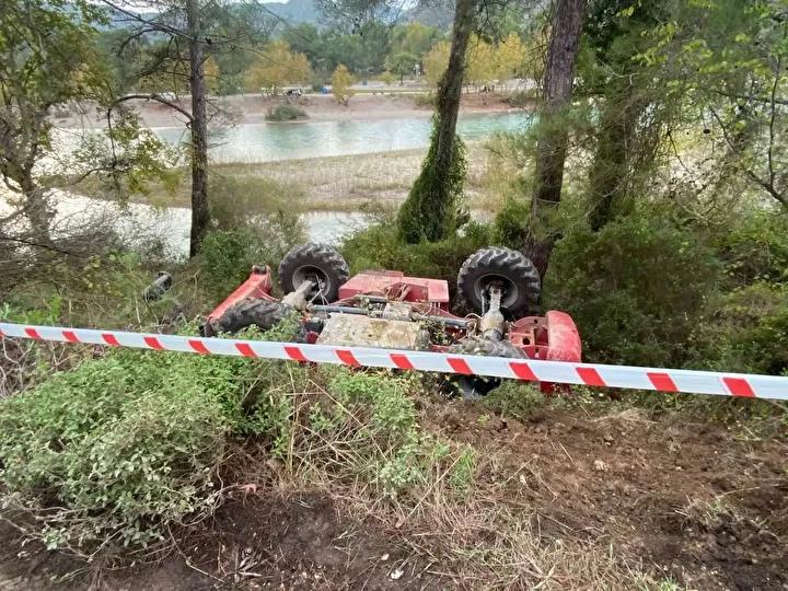 Manavgat8217ta Is Makinasi Kazasi Operator Yaralandi Manavgatta Is Makinasi Kazasi Operator Yaralandi