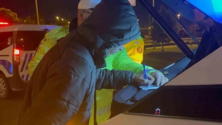 Melikgazide Trafik Kazasi ve Alkollu Surucu Uyarisi Melikgazide Trafik Kazasi ve Alkollu Surucu Uyarisi