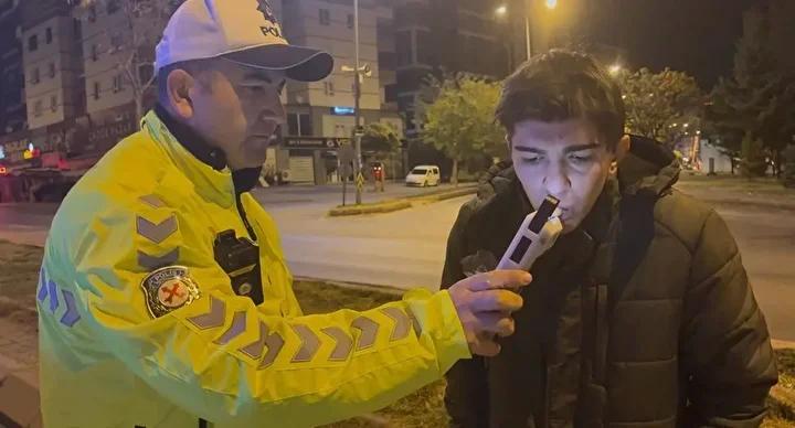 Melikgazide Trafik Kazasi ve Alkollu Surucu Uyarisi Melikgazide Trafik Kazasi ve Alkollu Surucu Uyarisi