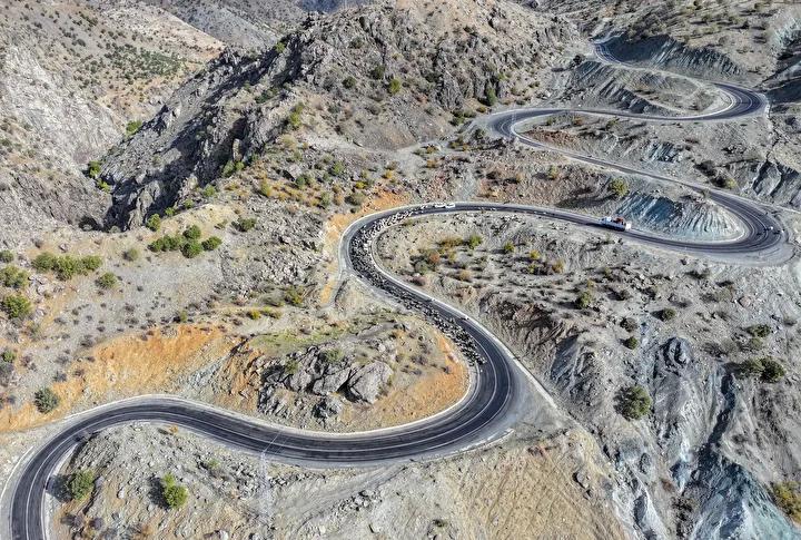 Mevsim Gecisiyle Goc Yolu Hikayeleri ve Zorluklar Mevsim Gecisiyle Goc Yolu Hikayeleri ve Zorluklar