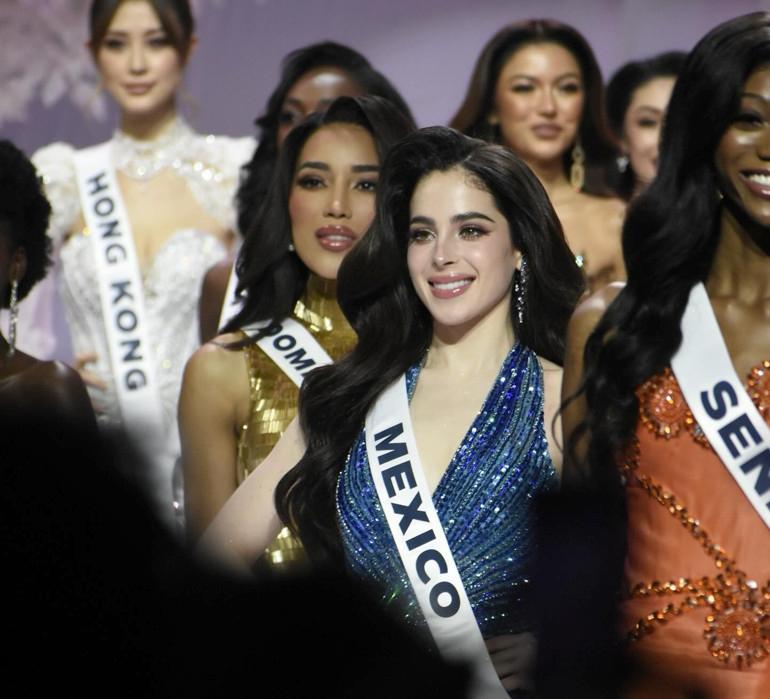 Miss Universe Tayland8217da Soke Eden Anlar Guzellik Yarismasinda Cekilen Anlar Miss Universe Taylandda Soke Eden Anlar Guzellik Yarismasinda Cekilen Anlar ve Sonrasi