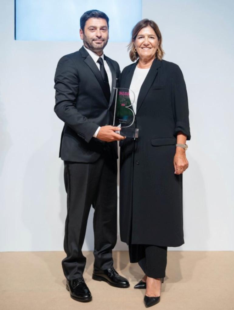 Ozan Akbaba8217ya Yilin Erkek Odulu ve Geceden Notlar Uluslararasi Gokdilde Birlikte