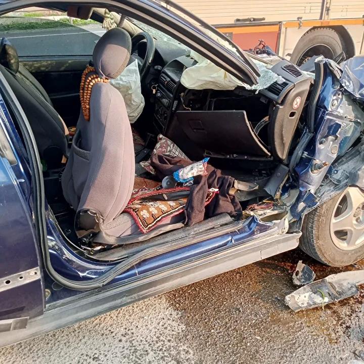 Pamukova8217da Feci Trafik Kazasi 3 Yarali Ambulansla Tedavi Altina Alindi Olay Sonrasi Trafik Kontrolu ve Sorusturma