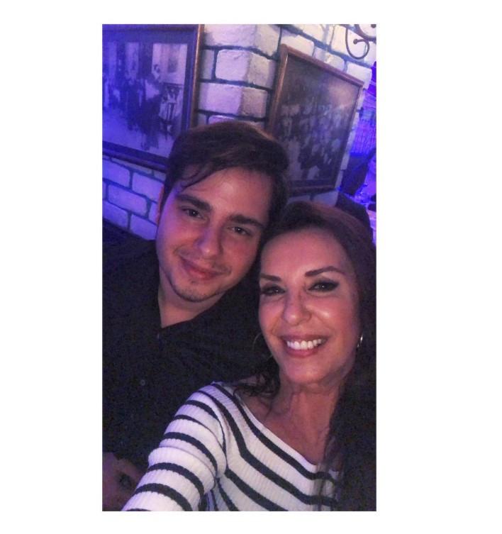 Perihan Savaş ve Oğlu Savaş Zafer'in Bilinmeyen Hikayesi