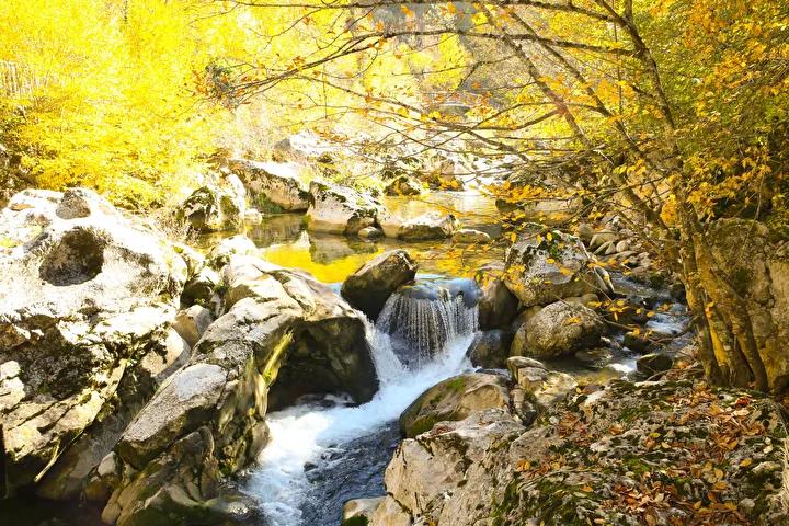 Pinarbasi Horma Kanyonunun Buyuleyici Sonbahar Manzaralari