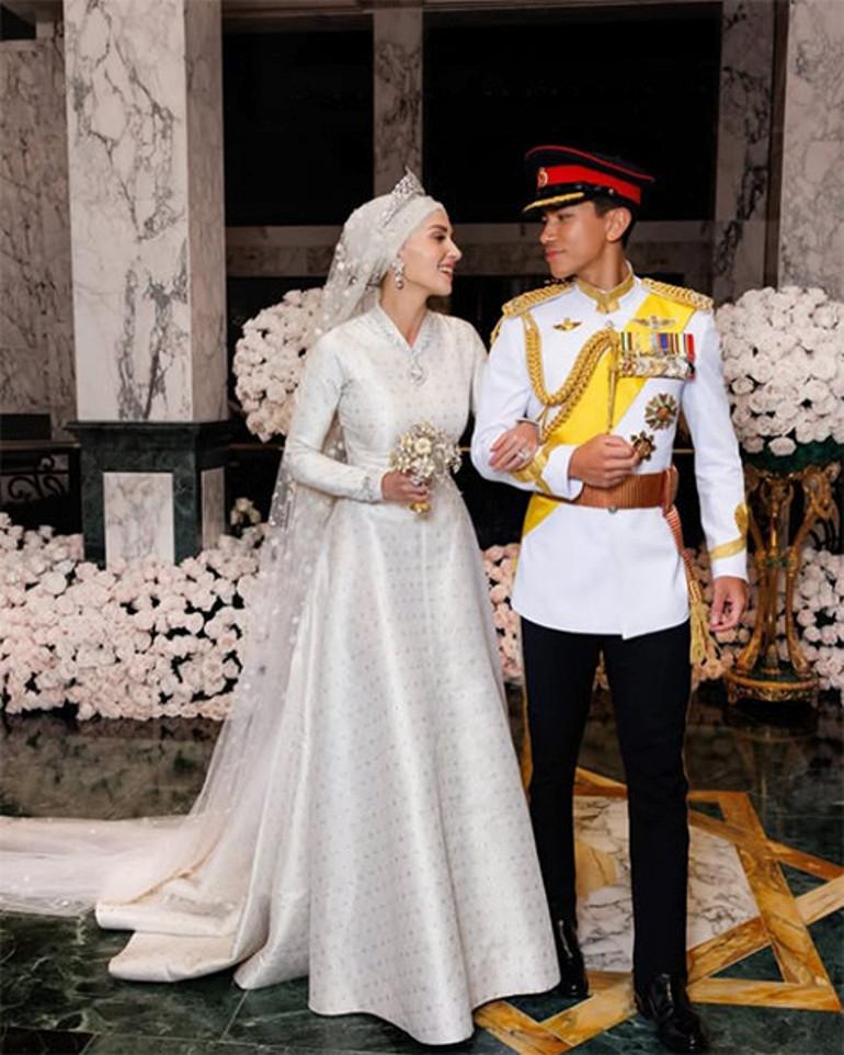 Prens Abdul Mateen ve Esi Anishanin Ozel Gunleri ve Bebek Heyecani