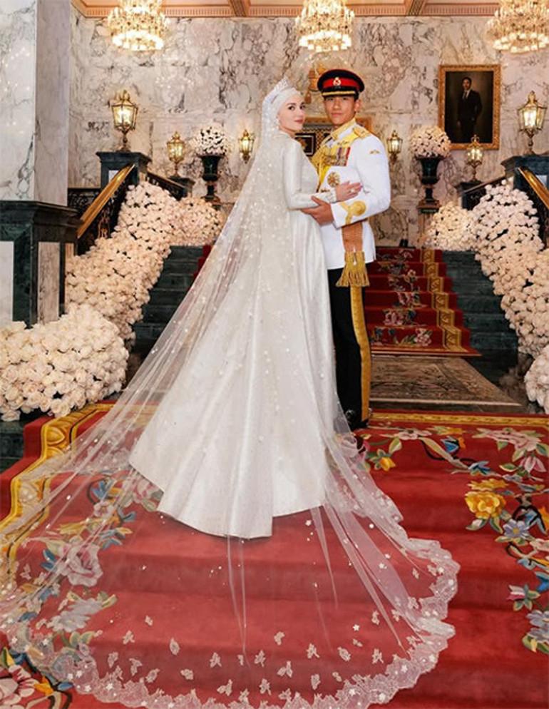 Prens Abdul Mateen ve Esi Anishanin Ozel Gunleri ve Bebek Heyecani