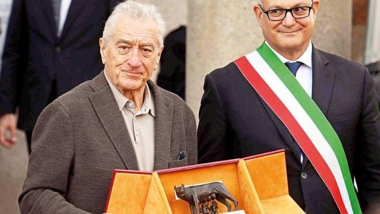 Robert De Niro Romada Belediye Baskani ve Vatikan Yetkilileriyle Bir Araya Geldi Robert De Niro Romada Belediye Baskani ve Vatikan Yetkilileriyle Bir Araya Geldi