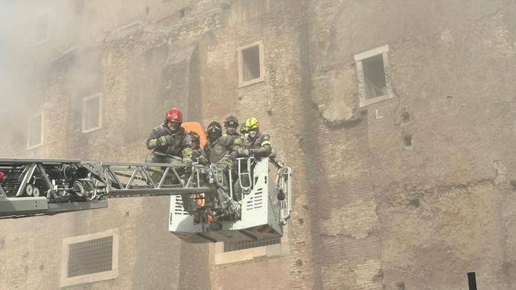 Roma'daki Tarihi Kulede Restorasyon Çalışmaları Esnasında Çökme Riski 1 Sağlık Durumu ve Güvenlik Önlemleri