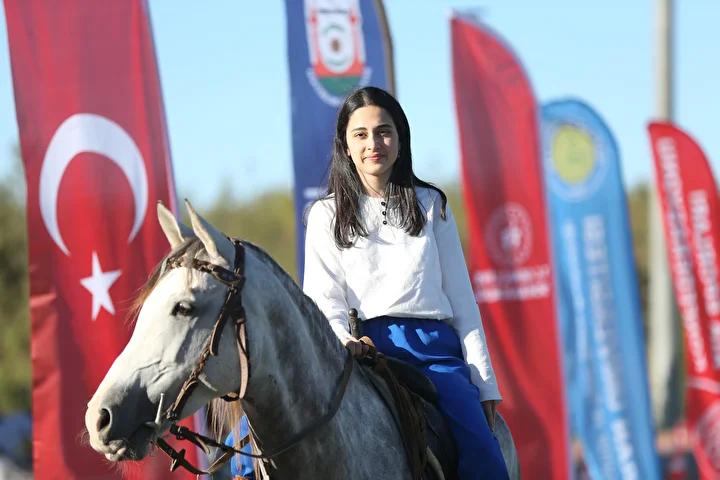 Şanlıurfa'da Geleneksel Atlı Sanat Gösterisi Büyük Beğeni Topladı