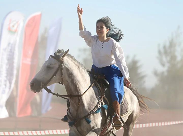 Şanlıurfa'da Geleneksel Atlı Sanat Gösterisi Büyük Beğeni Topladı
