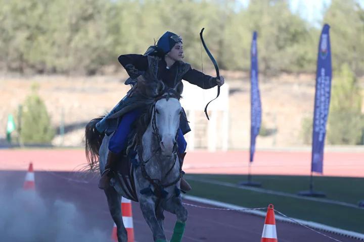 Şanlıurfa'da Geleneksel Atlı Sanat Gösterisi Büyük Beğeni Topladı