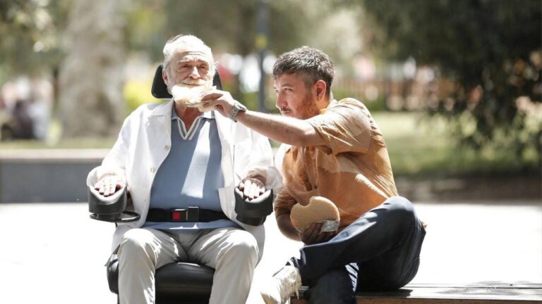 Sinemalarda Bu Hafta 14 Kasim Haluk Bilginer ve Feyyaz Yigit8217ten Dostluk Hikayesi Sihirbazlar