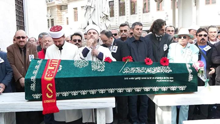 Şişli’de Tayyare Caddesi’nde Trafik Kazası Sonucu Ünlü Oyuncu Hayatını Kaybetti 6 Şişli’de Tayyare Caddesi’nde Trafik Kazası Sonucu Ünlü Oyuncu Hayatını Kaybetti