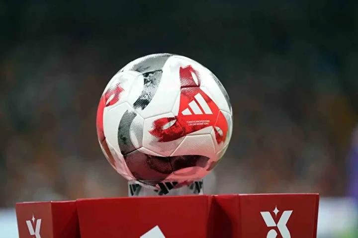 Süper Lig Zirvesinde Kritik Derbi: Galatasaray ve Trabzonspor Mücadelesi