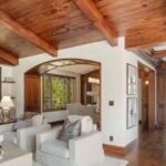 Tom Selleck8217in Ciftlik Tutkusu ve Emekli Hayati Hakkinda Bilmeniz Gerekenler