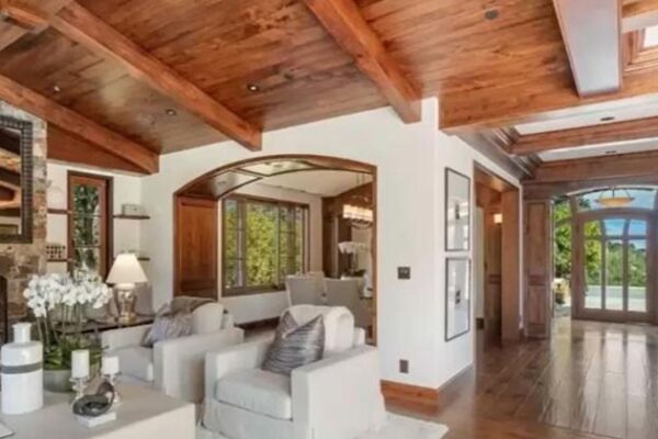 Tom Selleck’in Çiftlik Tutkusu ve Emekli Hayatı Hakkında Bilmeniz Gerekenler