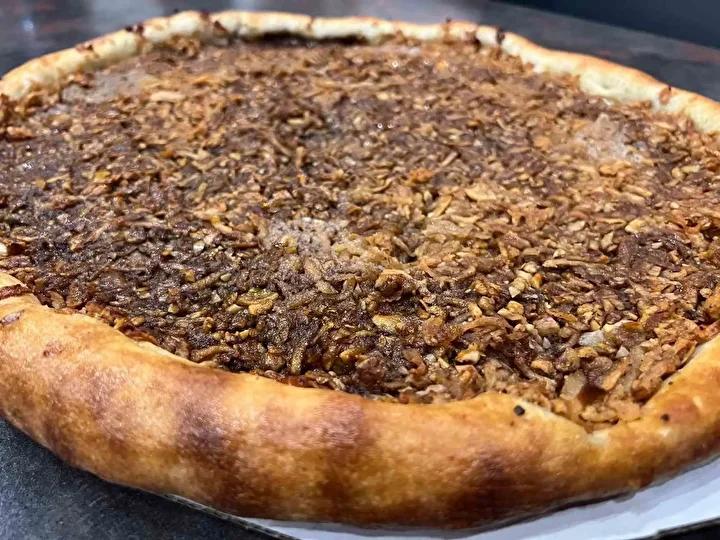 Trabzon Pidesine Yoresel Elma ile Farkli Bir Dokunus Kattik Trabzon Pidesine Yoresel Elma ile Farkli Bir Dokunus Kattik