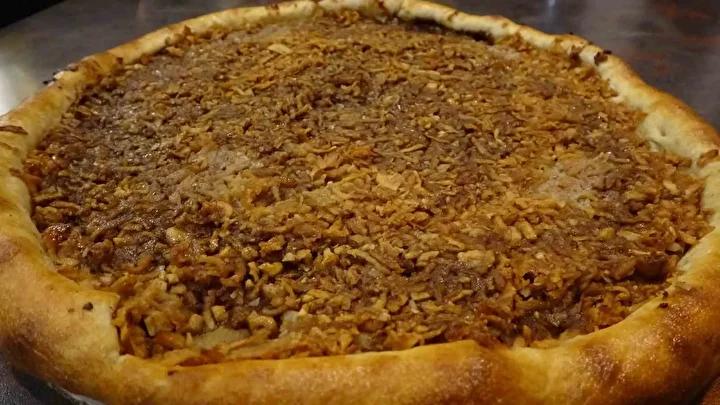 Trabzon Pidesine Yoresel Elma ile Farkli Bir Dokunus Kattik Trabzon Pidesine Yoresel Elma ile Farkli Bir Dokunus Kattik