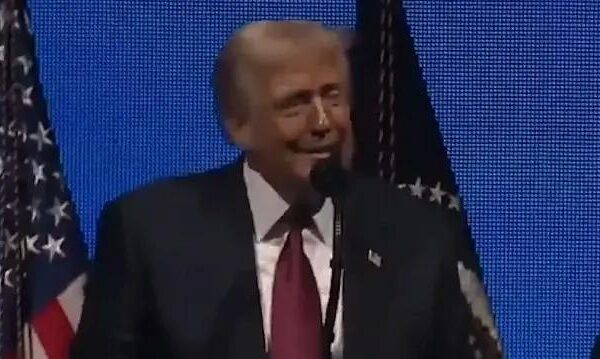 Trump’tan New York Seçimleri ve Kürsüde Sert Sözler