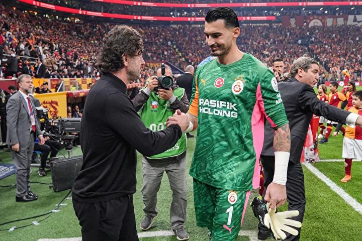 Uğurcan Çakır'ın Trabzonspor Maçındaki Tarihi Giriş ve Görüntüler