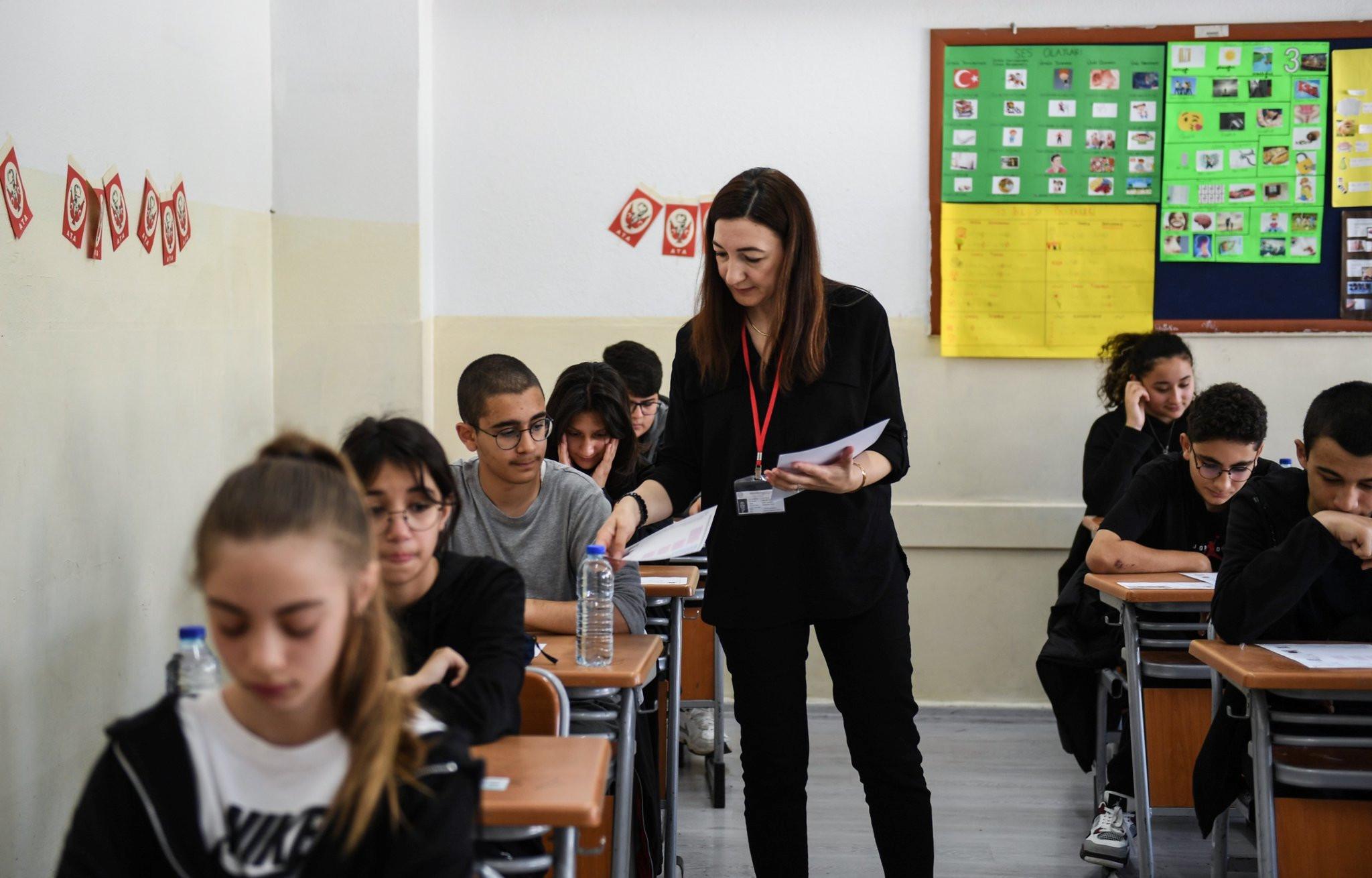 Ülke Genelinde Ortak Yazılı Sınav Uygulaması ile Öğrenci Gelişimi Takibi ve Analizi