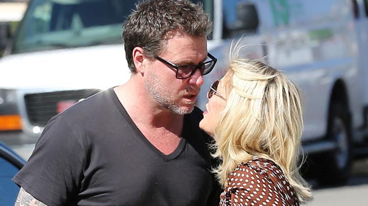 Ünlü Çiftin 18 Yıllık Evliliği Resmen Son Buldu