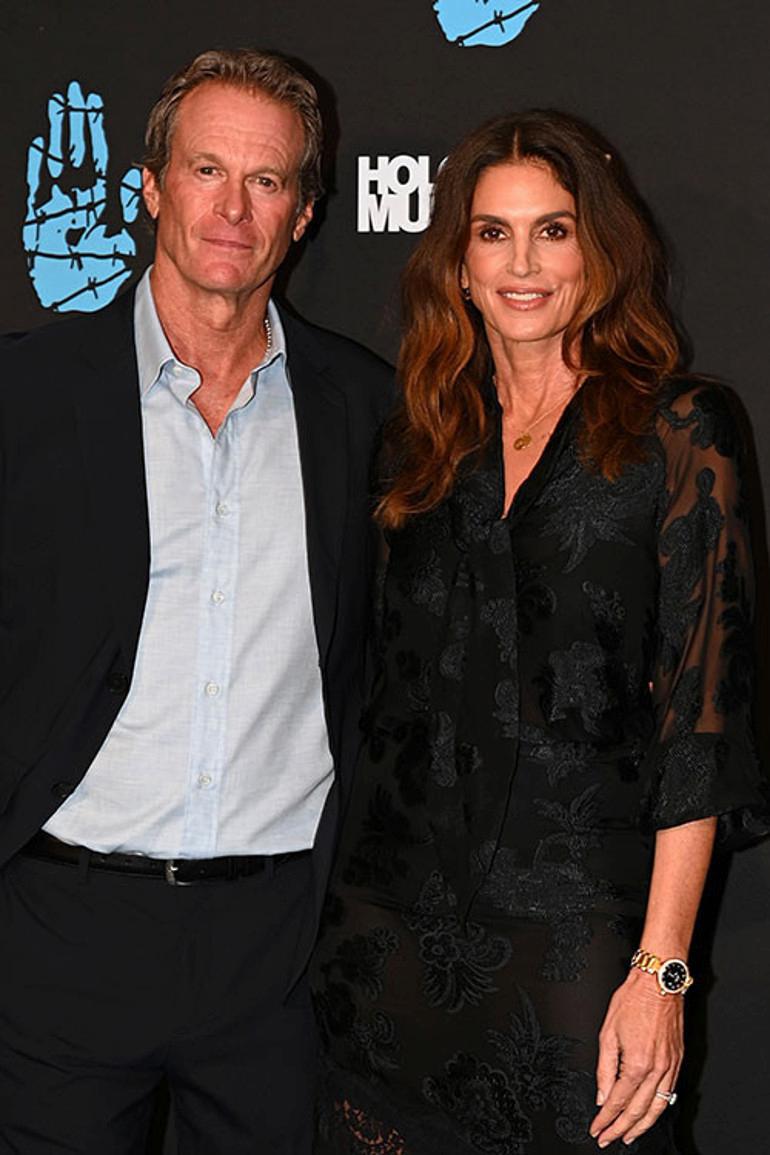 Unlu Ciftlerin Hikayesi ve Aralarindaki Baglantilarin Gunumuz Yansimalari