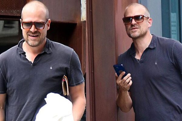 Ünlülerin İnternette Tanışıp Yollarını Ayırdığı Çarpıcı Hikaye