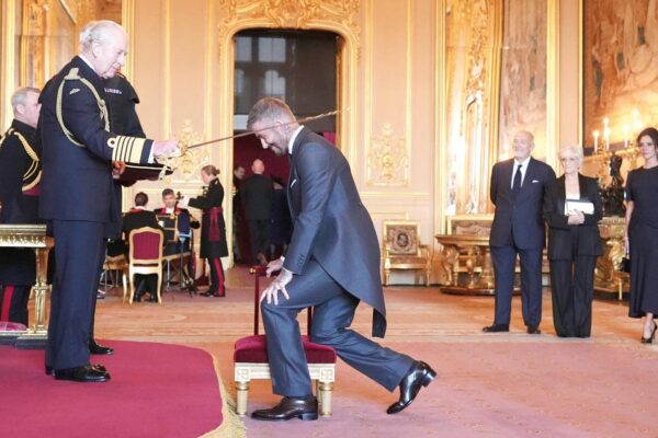 Windsor Kalesi’nde Beckham’a Resmi Unvan Beratı Verildi