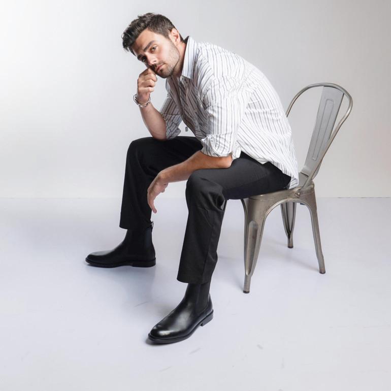 Yuzlesmeler Hayaller ve Ask Hikayeleri Bir Aktorun Samimi Anilari Insan ve Egitim Dunyasi