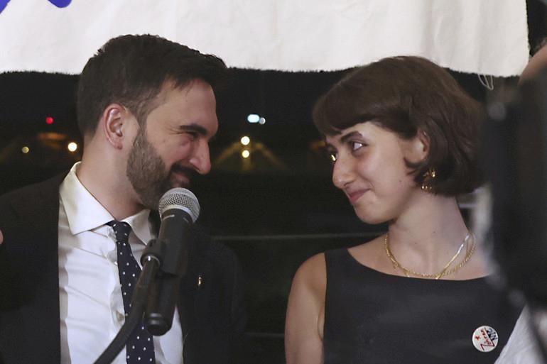 Zohran Mamdaninin Surpriz Zaferi ve Yeni NYC Siyaseti Kendisini Farkli Kilan Unsurlar